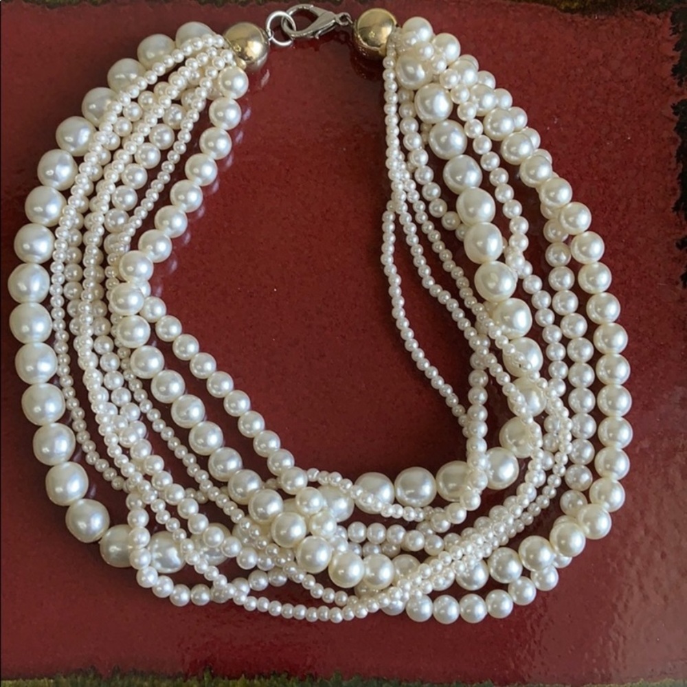Pearl cluster statement necklace